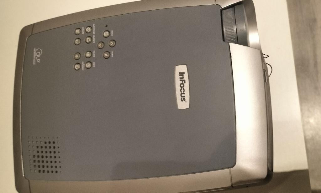 DLP PROJECTOR InFocus, Comme neuf, Enlèvement, DLP, Full HD (1080)
