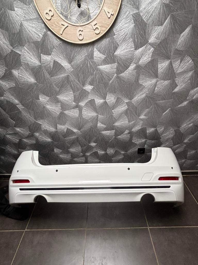 F31 340/335 achterbumper LCI Alpine white III, Ophalen