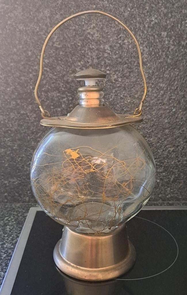 Antieken lantaarn met muziek., Ophalen