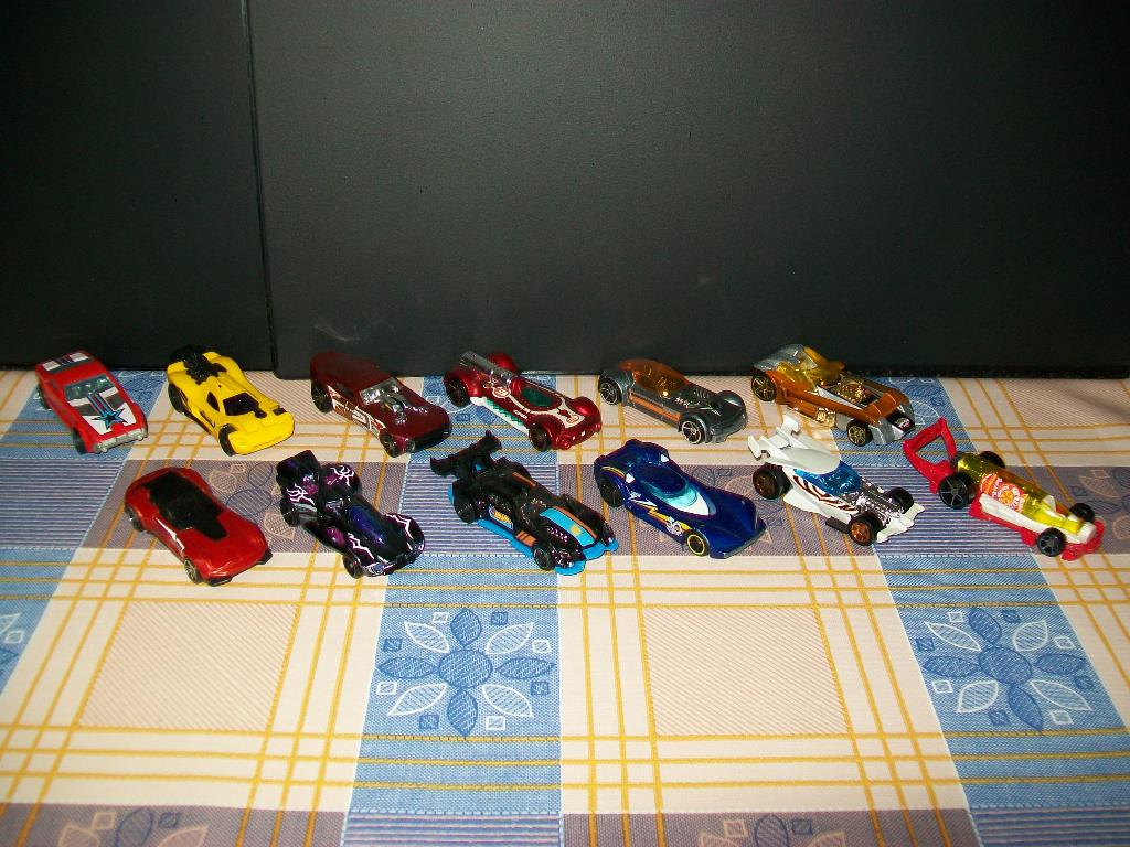 Hot Wheels - Hotwheels - Mattel - Fantasy - Speelgoedauto's, Kinderen en Baby's, Ophalen of Verzenden, Zo goed als nieuw