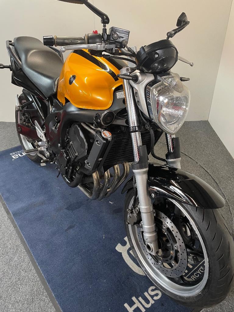 Yamaha FZ6 S2 MY'06 réf. COMME 3334, Entreprise, Occasion, Plus de 35 kW, 4 cylindres