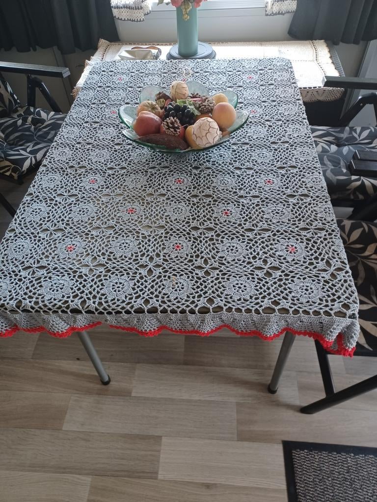 5 tuin stoelen met tafel, Tuin en Terras, Tuintafels, Ophalen, Zo goed als nieuw, Rechthoekig, Kunststof