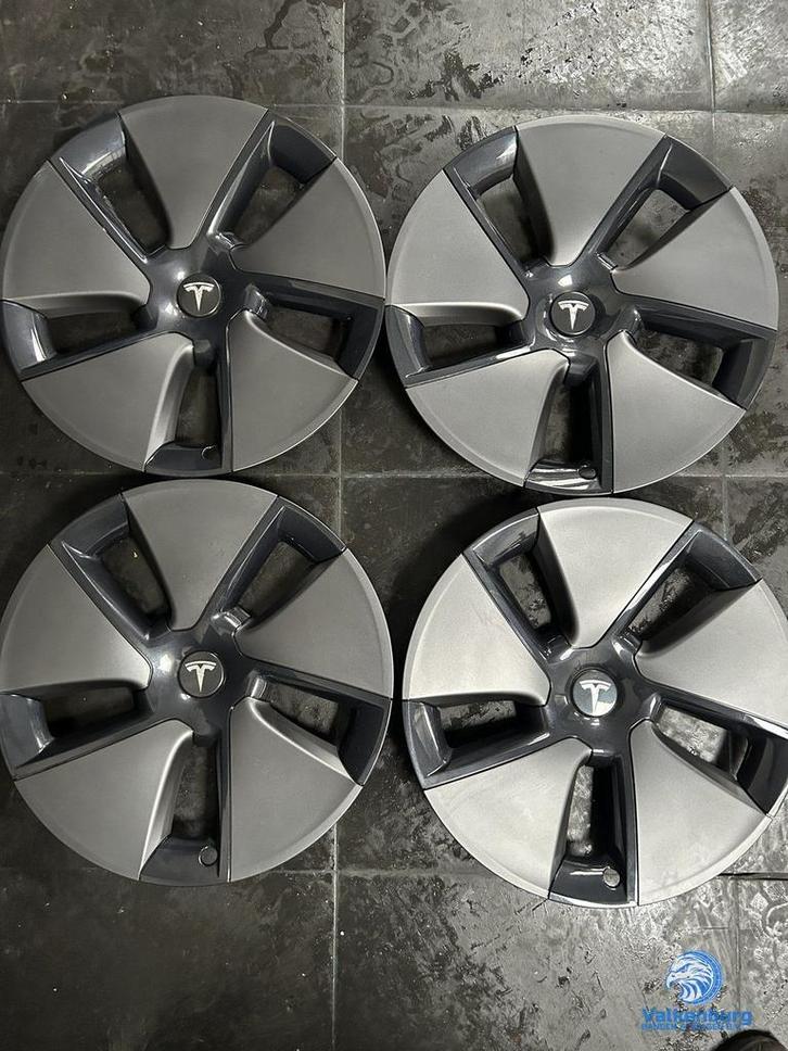 ORIGINELE Tesla Model 3 Aero wieldoppen 18 inch, Auto diversen, Wieldoppen, Gebruikt, Ophalen of Verzenden