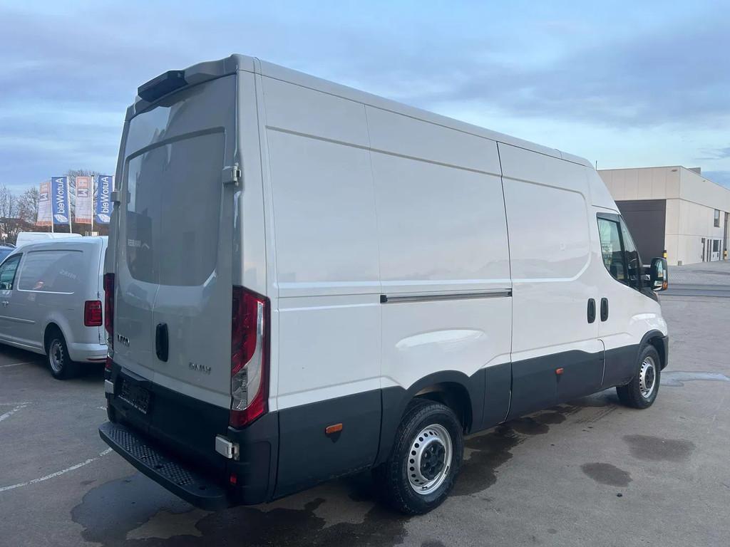 Iveco Daily 35 S 14 D, Autos, Camionnettes & Utilitaires, 100 kW, Achat, https://public.car-pass.be/vhr/6e4807fd-978a-45f9-837a-b62e1804d6b6