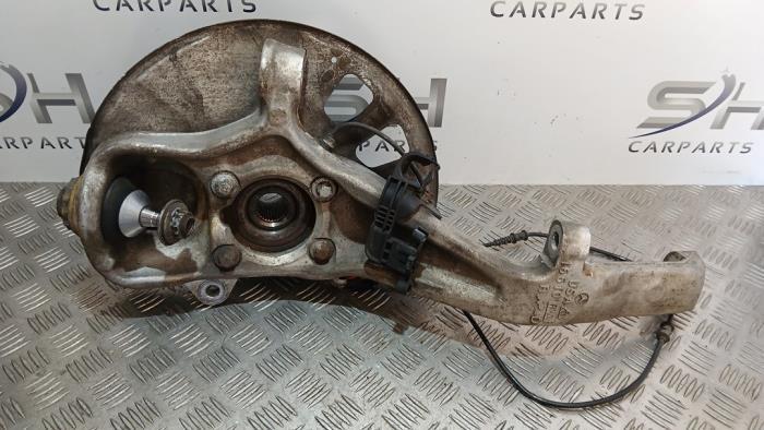 Fusee rechts-voor van een Mercedes GLE, Auto-onderdelen, Ophanging en Onderstel, Mercedes-Benz, Gebruikt, 3 maanden garantie, Ophalen of Verzenden