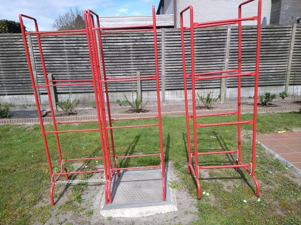 3 krattenrekken, voor bakken bier, water of wijnkistjes, Ophalen, Nieuw