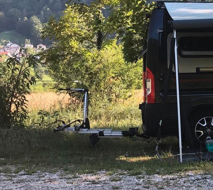 Enduro fietsendrager met uitschuifsysteem, Auto diversen, Fietsendragers, Zo goed als nieuw, Trekhaakdrager, 2 fietsen, Elektrische fiets