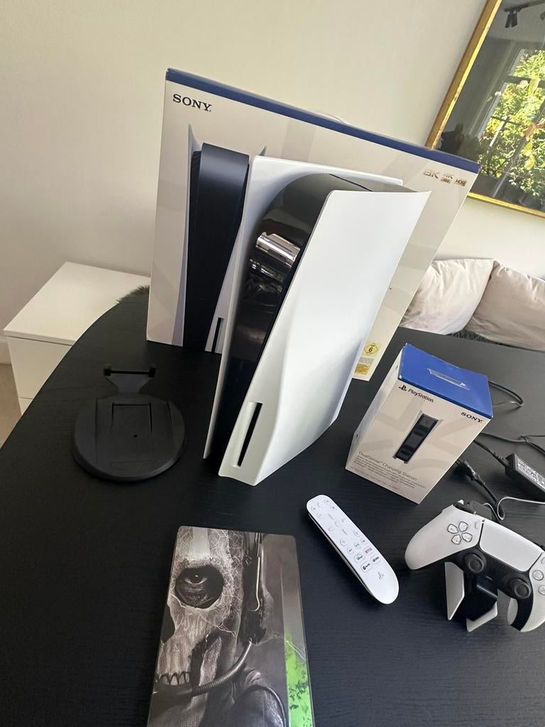 Playstation 5 disc edition + extra’s, Consoles de jeu & Jeux vidéo, Consoles de jeu | Sony PlayStation 5, Enlèvement, Comme neuf