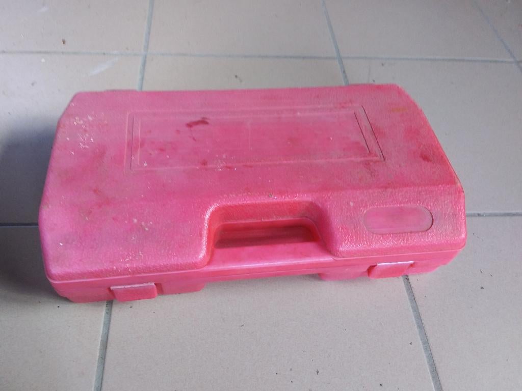 Etui met draad, Doe-het-zelf en Bouw, Metalen, Ophalen, Zo goed als nieuw, IJzer