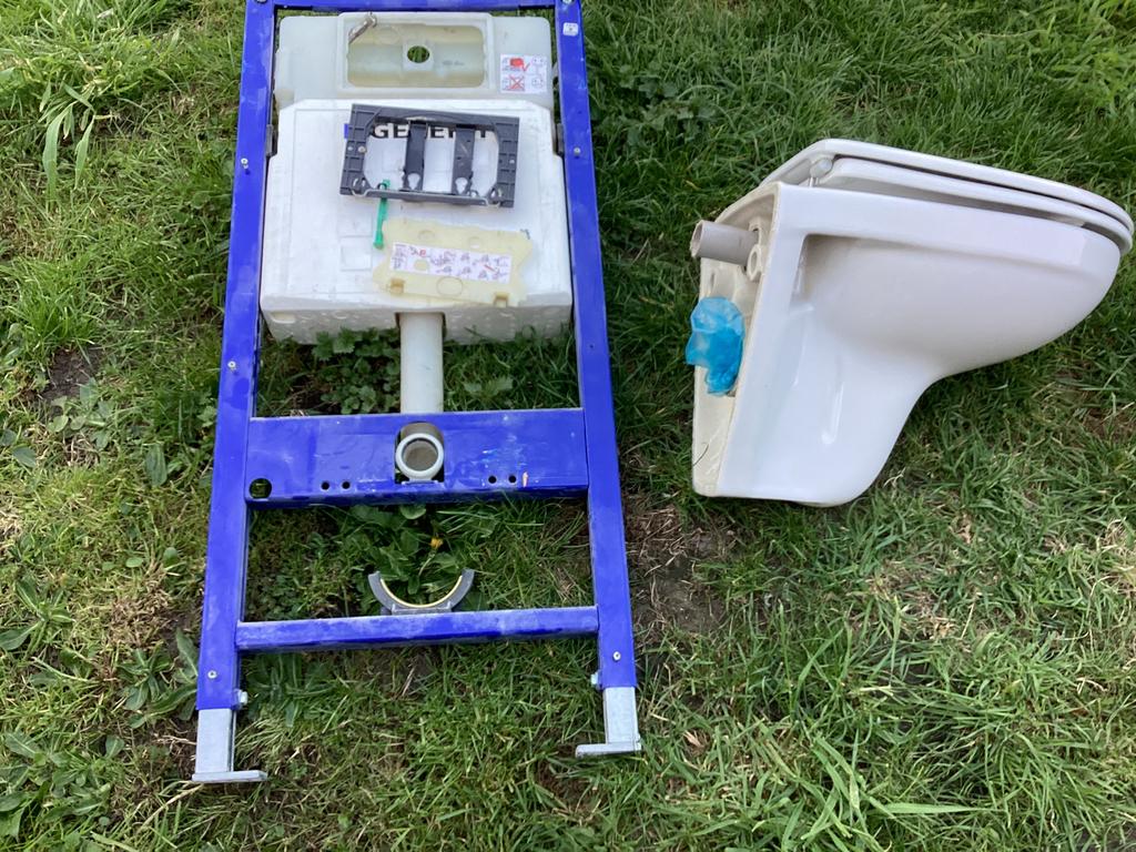 Wc suspendu, Sports nautiques & Bateaux, Enlèvement, Utilisé