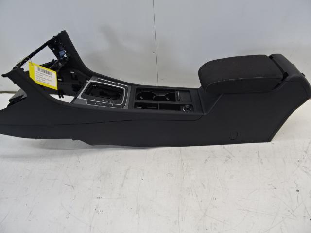 MIDDENCONSOLE Volkswagen Golf VII (AUA) (01-2012/03-2021), Auto-onderdelen, Interieur en Bekleding, Volkswagen, Gebruikt
