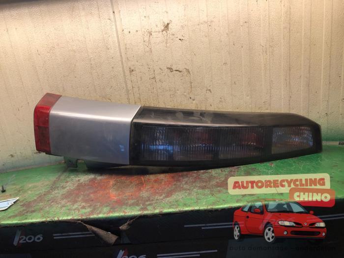 Feu arrière gauche d'un Opel Meriva, Autos : Pièces & Accessoires, Éclairage, Opel, Utilisé, 3 mois de garantie, Enlèvement ou Envoi