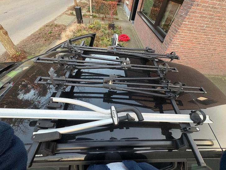 4 fietsdragers + 2 dakdragers Thule (VW ID.4), Auto diversen, Dakdragers, Gebruikt, Ophalen