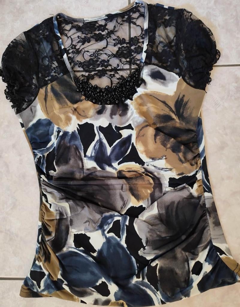 topje met zwarte kant, Kleding | Dames, Topjes, Ophalen of Verzenden, Gedragen, Maat 38/40 (M)