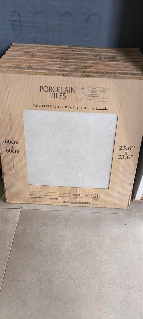 Carreaux de sol gris 60 x 60,
11 boîtes x 3 =  12 m², Bricolage & Construction, Enlèvement ou Envoi, Carrelage de sol