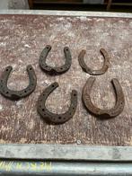 Antieke hoefijzers, Ophalen