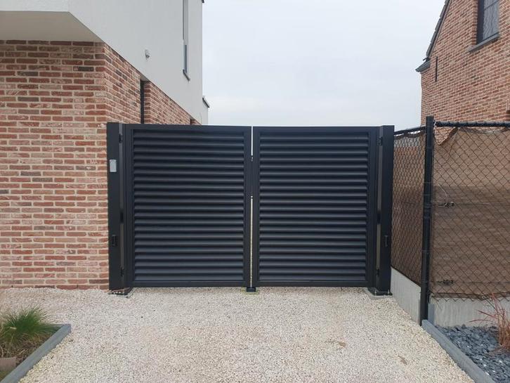 Moderne dichte inrijpoort model: Denver in afmeting 400x180, Tuin en Terras, Tuinhekken en Hekwerk, Nieuw, Spijlenhekwerk, IJzer