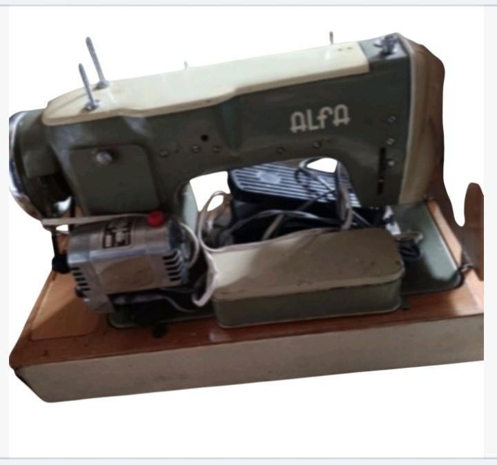 Machine à coudre vintage fonctionnelle !!, Antiquités & Art, Antiquités | Machines à coudre, Enlèvement