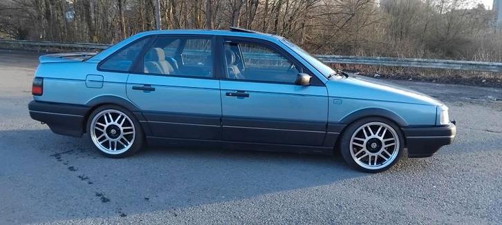 PASSAT B3 35i  16V, Autos, Volkswagen, Particulier, Passat, Essence, Berline, Boîte manuelle, Bleu
