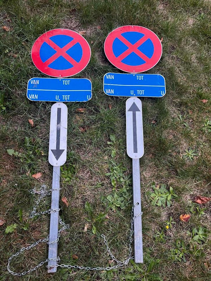 verkeersborden te huur met voet-verbod stilstaan en parkeren, Doe-het-zelf en Bouw, Overige Doe-Het-Zelf en Bouw, Gebruikt, Ophalen