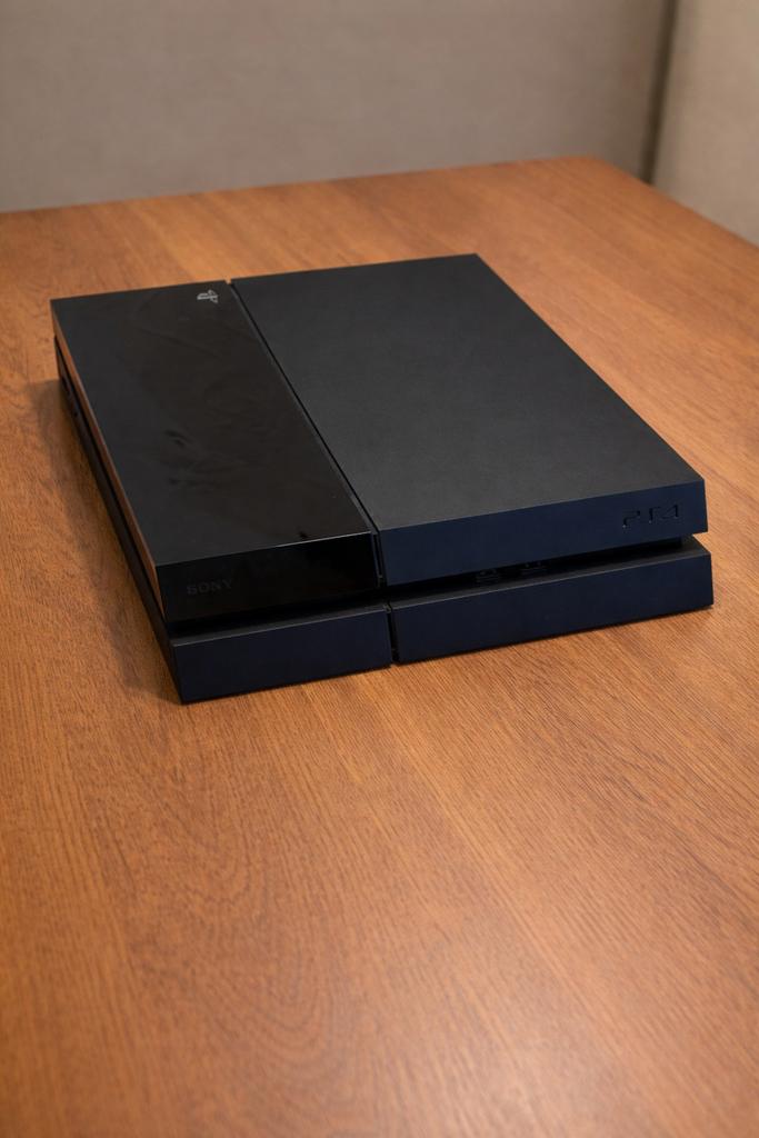 Manette PlayStation 4 + Contrôleur, Consoles de jeu & Jeux vidéo, Avec 1 manette, Comme neuf, 1 TB, Original