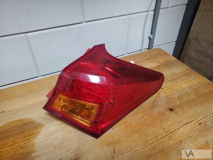Toyota Auris 2012 - 2015 achterlicht rechts HATCHBACK €75, Auto-onderdelen, Verlichting, Toyota, Gebruikt, Ophalen of Verzenden