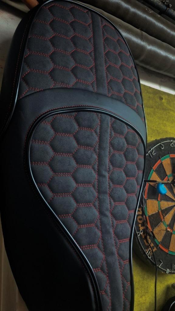 Selles personnalisées Vespa Sprint/Primavera, Vélos & Vélomoteurs, Pièces de cyclomoteur | Scooters, Enlèvement ou Envoi