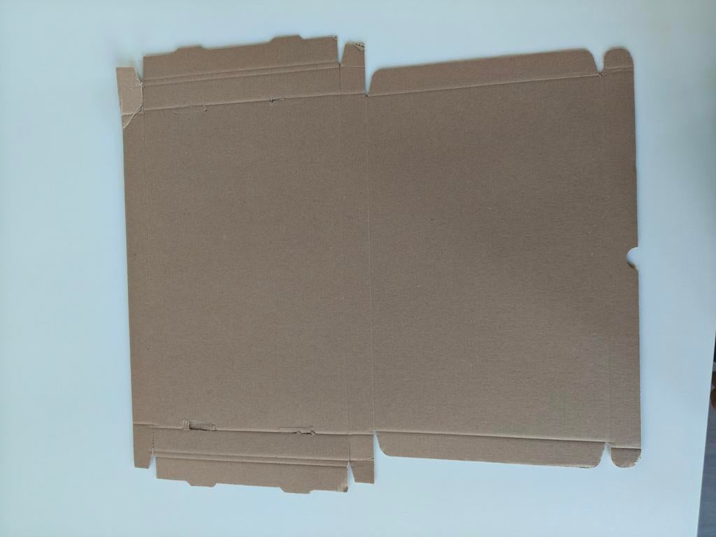 130 Verzenddozen, Enlèvement