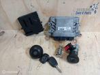 Renault Twingo II 1.2-16V Sleutelset + ECU 8200700600 08-14, Gebruikt, Renault, Ophalen of Verzenden, Renault