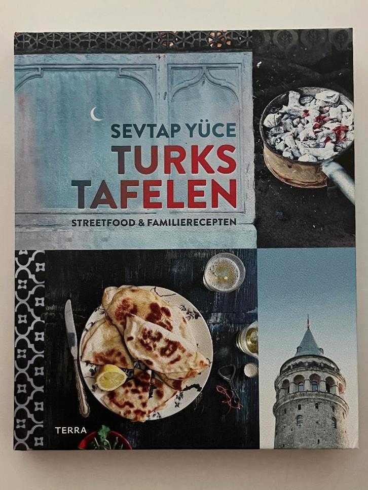 Turks Tafelen - Streetfood & Familierecepten (Sevtap Yüce), Boeken, Kookboeken, Gelezen, Voorgerechten en Soepen, Hoofdgerechten