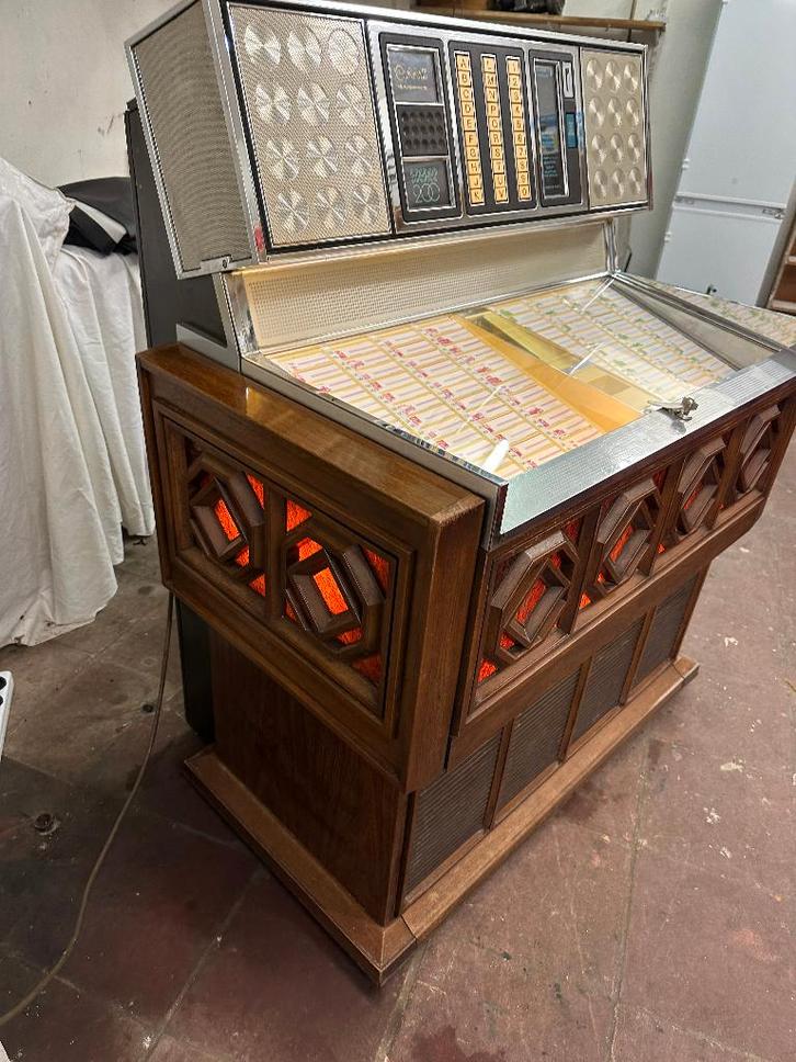 Jukebox AMI rowe  R74 1975, Collections, Machines | Jukebox, Utilisé, Ami, 1970 à nos jours, Avec singles, Enlèvement