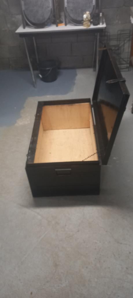 boîtier en acier - boîte en fer, Enlèvement, Utilisé