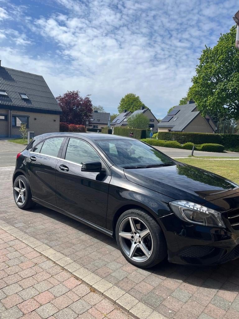 Mercedes a180cdi Automaat - Gps -Park.s - Amg line - Full !, Auto's, Automaat, Euro 5, Leder, Particulier