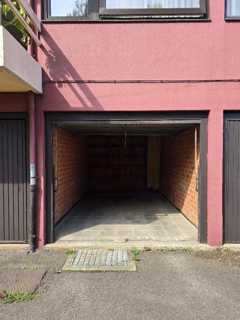 Garage à louer THUIN, Immo, Garages & Places de parking, Charleroi