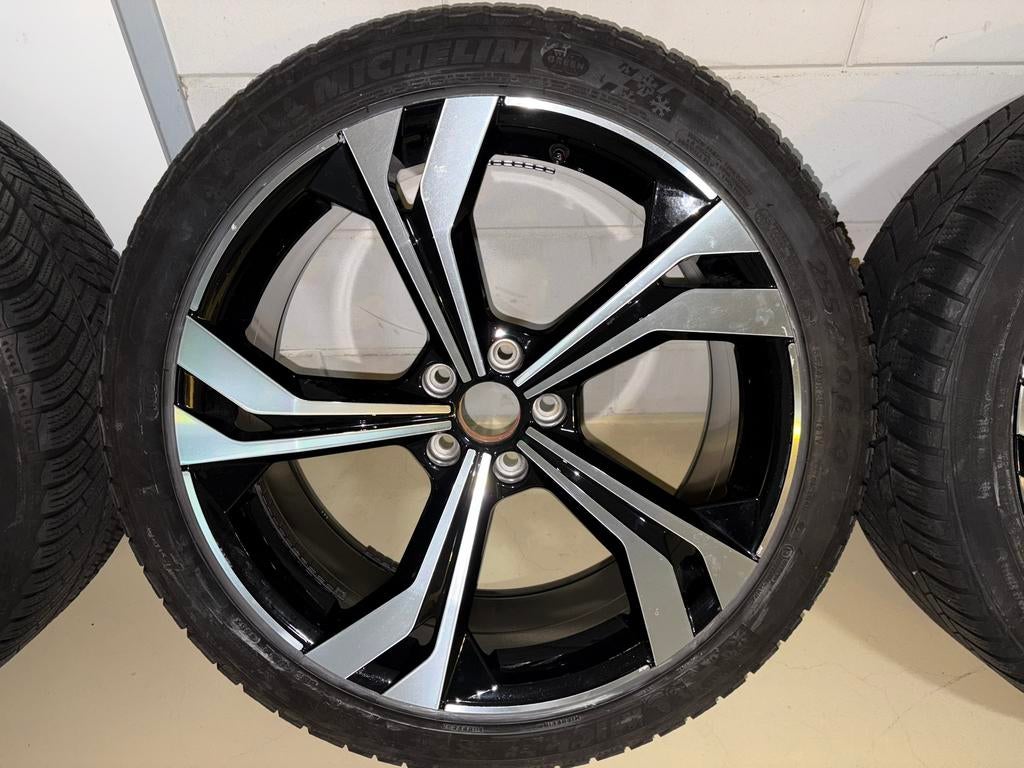 20” inch Audi Q3 s-line F3 Sportback velgen +banden 5x112 RS, Auto-onderdelen, 255 mm, Band(en), 20 inch, Winterbanden