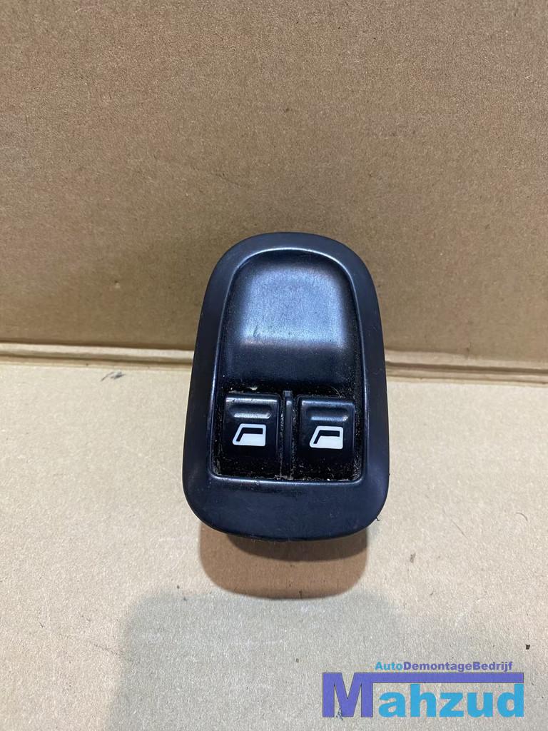 PEUGEOT 206 Raam schakelaar links, Taurusavenue 1
2132 LS  Hoofddorp, NL, Contact.group@renault.com, Stellantis N.V., Utilisé