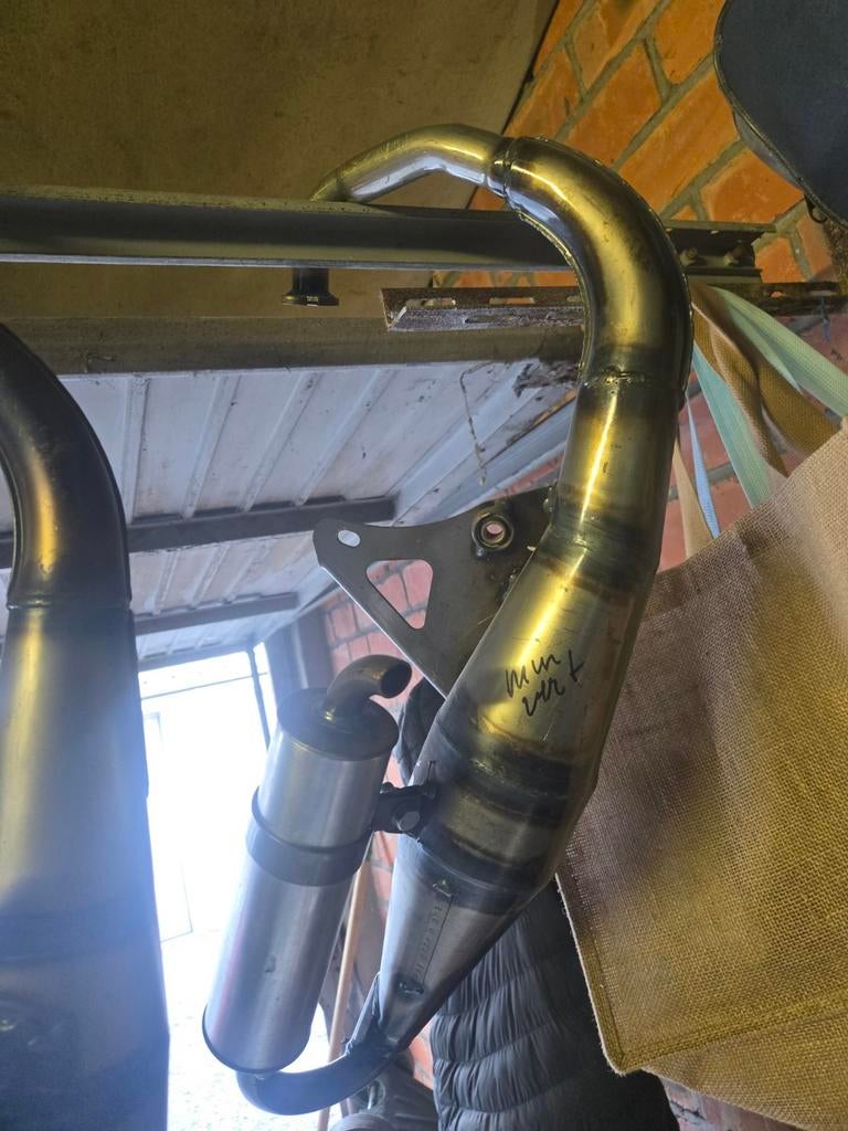 Menerelli  verticaal uitlaat  zeldzaam niet meer te verkrijg, Fietsen en Brommers, Ophalen of Verzenden