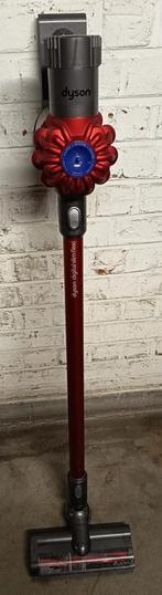 Aspirateur balai Dyson.
Livraison possible., Enlèvement, Comme neuf