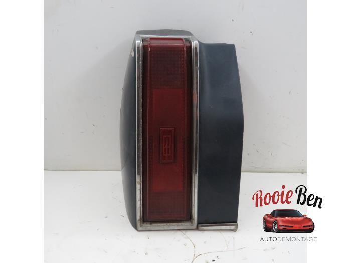 Achterlicht links van een Oldsmobile Eighty Eight, Gebruikt, -, -, Ophalen of Verzenden