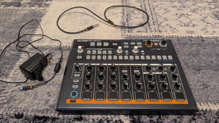 Arturia Drumbrute Impact, Musique & Instruments, Synthétiseurs, Comme neuf, Autres nombres, Enlèvement