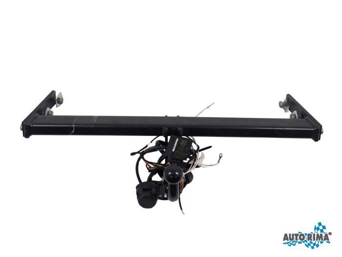 Crochet d'attelage d'un Volvo V60, -, 3 mois de garantie, -, -