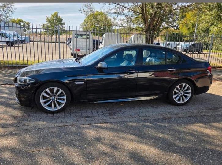 bmw f10 m550d facelift euro6b automaat 381PK origineel, Auto's, BMW, Bedrijf, 360° camera, ABS, Achteruitrijcamera, Adaptieve lichten
