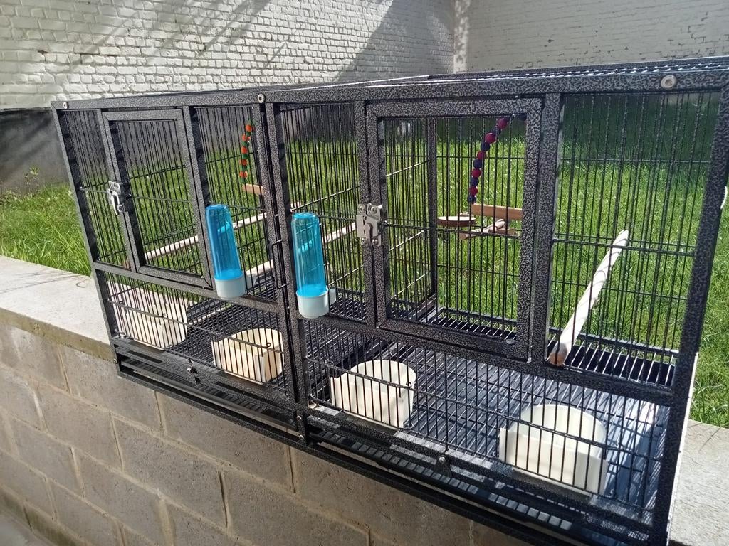 Très belle cage avec tous les accessoires, Enlèvement, Comme neuf, Cage à oiseaux