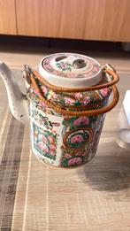 Chinese theepot in porselein, Ophalen