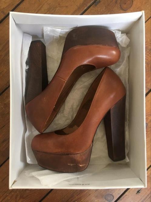Light brown leather pumps, Kleding | Dames, Schoenen, Gedragen, Pumps, Bruin, Ophalen of Verzenden