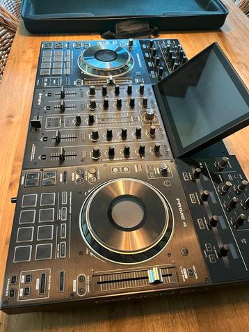 Denon Prime 4 + UDG hardcase beschikbaar voor biedingen
