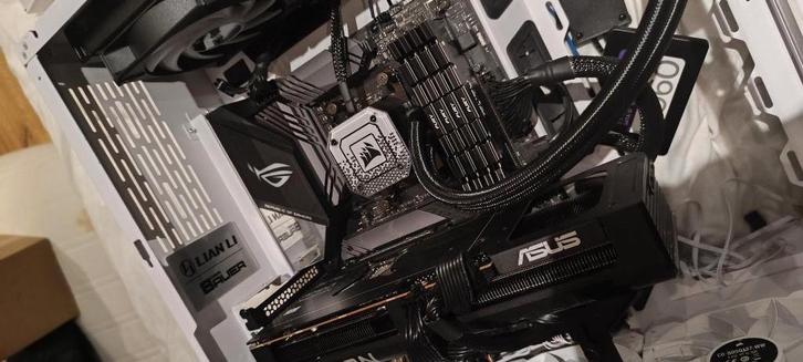 DDR4 Kingston renagde 4600MT 32GB Ram 8GB x 4 stucks, Informatique & Logiciels, Mémoire RAM, Neuf, Desktop, 32 GB, DDR4, Enlèvement ou Envoi