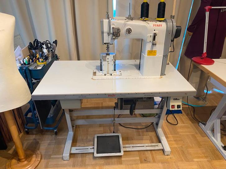 Pfaff 1296 zuil naaimachine, Hobby en Vrije tijd, Naaimachines en Toebehoren, Gebruikt, Naaimachine, Pfaff, Industrieel, Ophalen