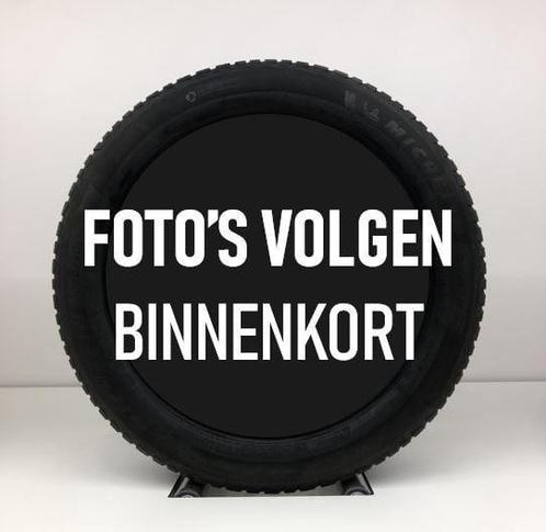 Volvo 18 inch velgen + winterbanden V60 / S60, Auto-onderdelen, Banden en Velgen, Banden en Velgen, Winterbanden, 18 inch, 235 mm