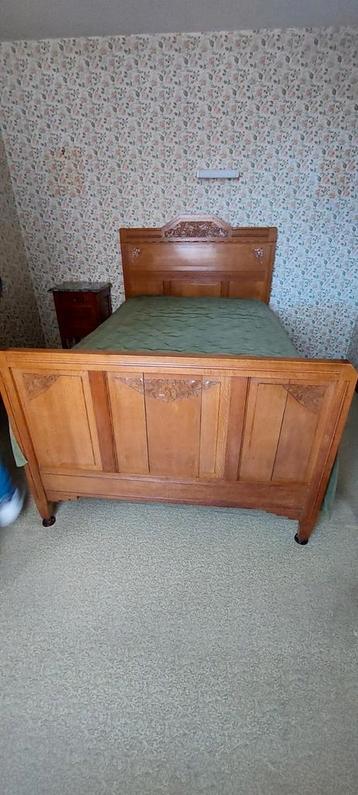 Bed B 134cm. H 136cm ( hoofdeind) beschikbaar voor biedingen